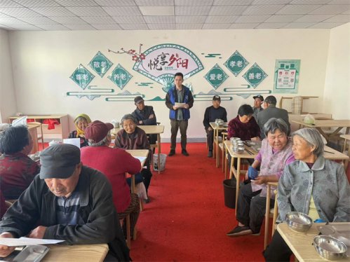 胶州市司法局铺集司法所：走进苗家庄村开展国家安全日普法宣传活动​