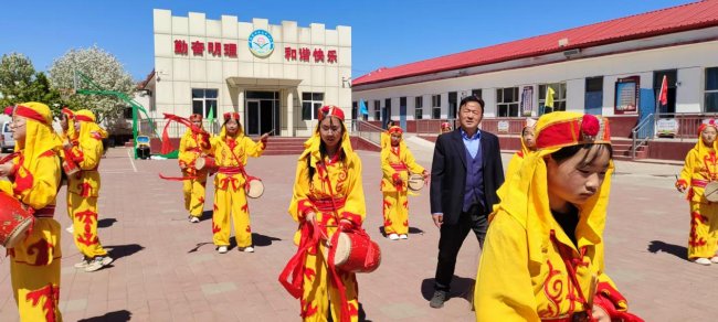 传承非遗文化 奏响青春鼓韵 ——宣化区四方台中心小学深入开展“王河湾挎鼓”课后服务活动