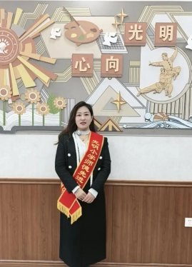 潜心育人修师德  凝心聚力铸师魂—光明小学师德先进个人事迹展播