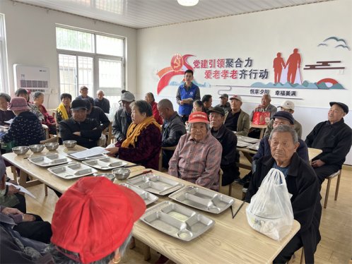 胶州市司法局铺集司法所走进孝老食堂开展民法典宣传活动​