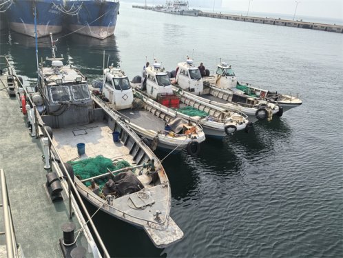 青岛开展伏季休渔联动执法 精准打击查获 5艘涉嫌违规捕捞快艇