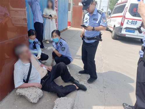 藏蓝守护 昼夜不息：胶州公安紧急救助暖民心