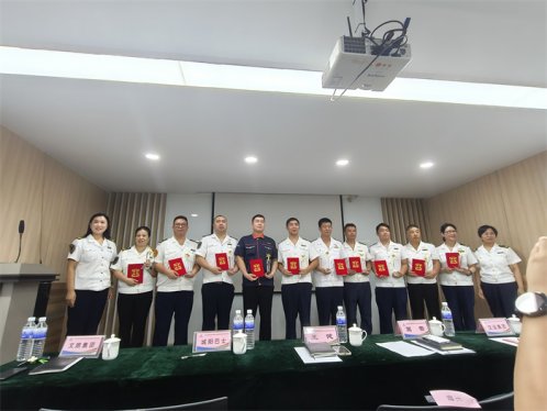 莱西交通发展公司一校车职工获“城运之星”
