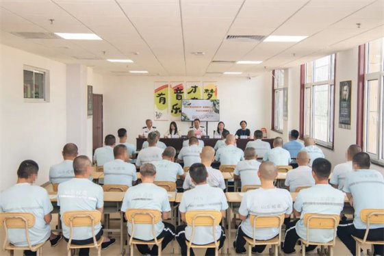 青岛市强制隔离戒毒所举行非遗漆扇技艺培训班开班仪式
