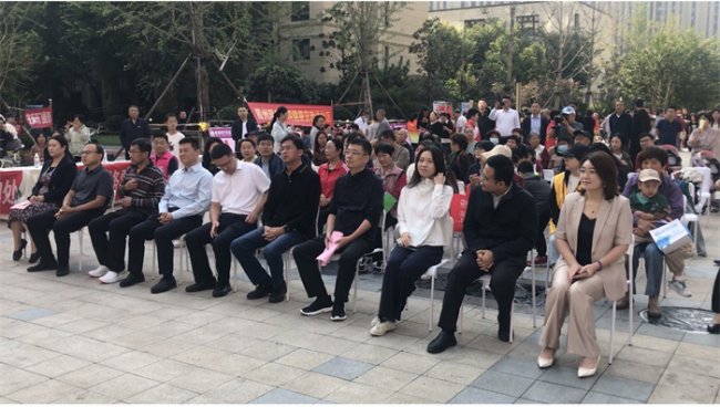 2025年胶州市“家政进社区 惠民促消费”活动成功举办：服务送到家门口 温情惠民暖人心