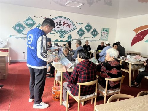 胶州市司法局铺集司法所开展“孝老食堂·法暖夕阳”主题普法宣传活动