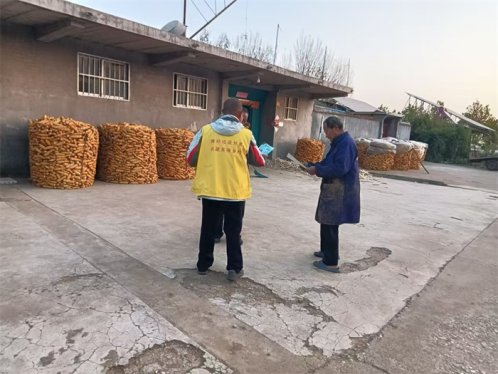 青岛莱西河头店镇开展“垃圾分类呵护,成就美家美户”主题宣传活动