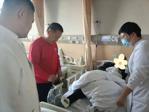 白衣暖寒冬 善意度微光——同济大学附属东方医院胶州医院急诊外科里的温情守护