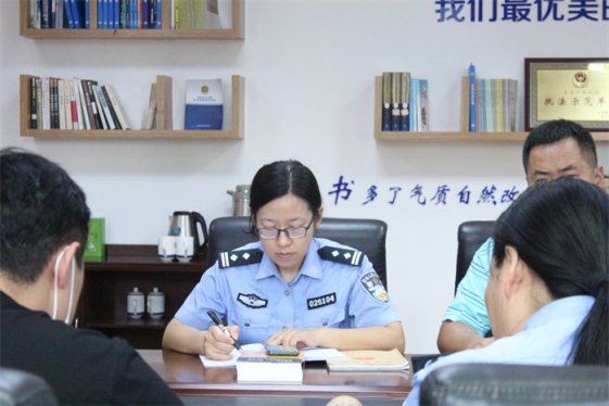 胶州市公安局：于秀娟法律工作室 深化法制公安建设