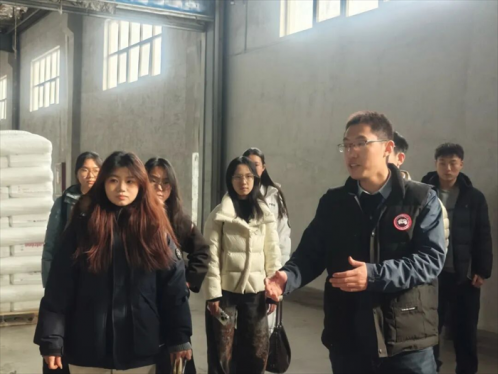 山东大学经济学院学子赴山东自贸试验区青岛片区调研：探访开放前沿阵地，解码制度创新活力