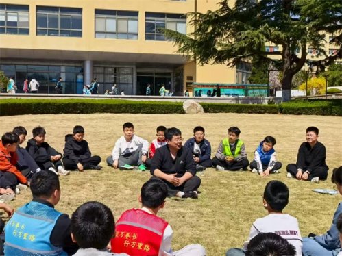 从农家子弟到“岛读师”以书香润乡梓以文明暖人心