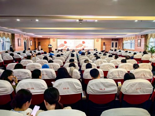 深耕养老金融服务 赋能青岛“中国康湾”建设——中国人寿青岛市分公司走进青大附院开展养老金融公益宣讲
