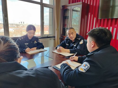 青岛市优秀共产党员名单公布，这位“穿警服”的副书记用‌“三重角色”织密平安网……